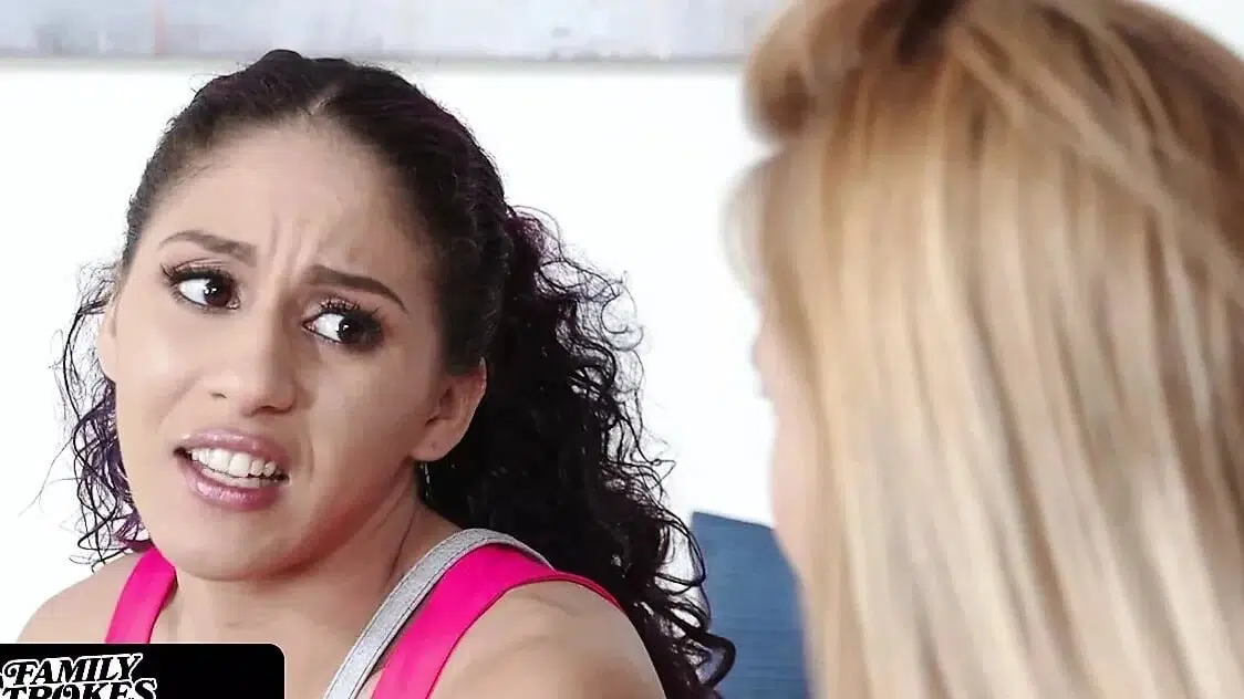 Blindfolded Teen Stepdaughter Gets Creamy Cum On Her Face