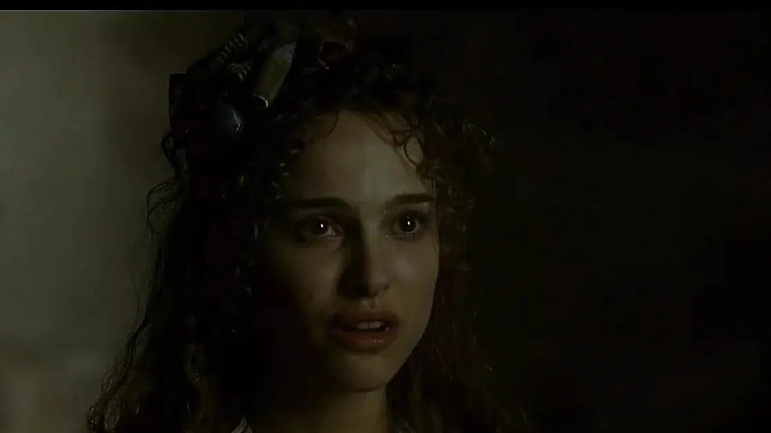 Natalie Portman all naked and rough movie scenes