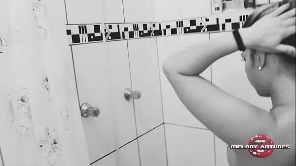 Naughty actress Melody Antunes let her friend film the tastiest bath of XVideos mouthwatering!