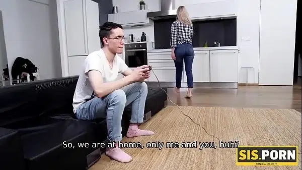 SIS.PORN. Geek boy seduced by blonde stepsister during gaming session