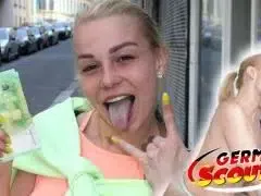 Deutsche Blondine lässt sich für Castingsex bezahlen