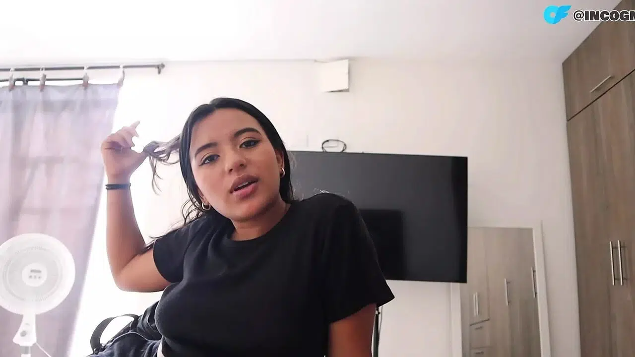My stepsister comes to visit and eats some of my cock